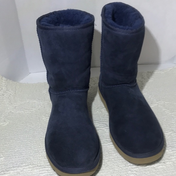 Ugg Classic Short 11 Boots Size 11